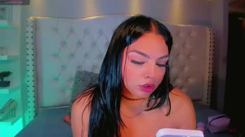 Snapshot of maia_hotts chatting on 6, 6, 2026 CamiiGarcia online show from 6, 6, 2026