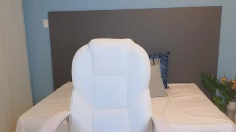 Maiaa Ruiz  online show from 24, 2, 2025