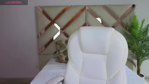 Maiaa Ruiz  online show from 7, 3, 2025