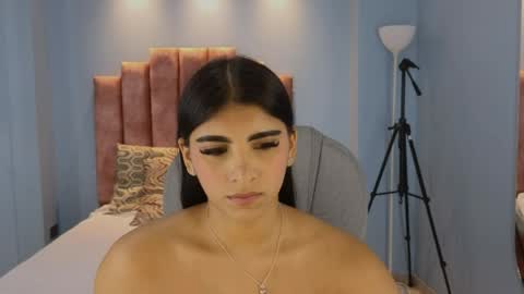 Maiaa Ruiz  online show from 5, 5, 2026