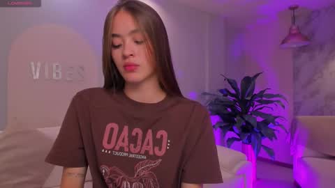Snapshot of maiacollins chatting on 30, 9, 2025  Maia  online show from 30, 9, 2025