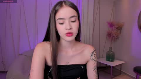  Maia  online show from 25, 4, 2026