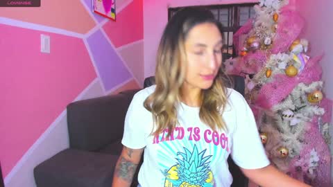   online show from 22, 1, 2025