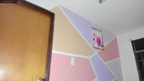   online show from 22, 2, 2025