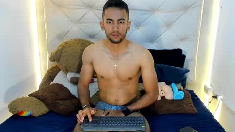 maicolparker0 online show from 10, 4, 2026