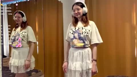 Elina online show from 1, 10, 2025