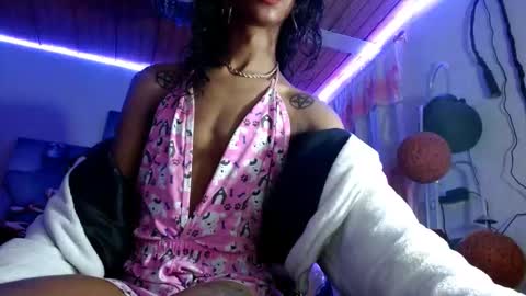 Bella Maidi online show from 27, 9, 2025