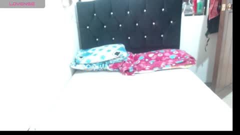 maidy_19 online show from 17, 10, 2025