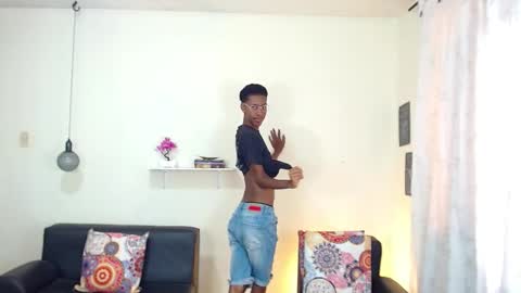 I am Maik online show from 5, 2, 2025