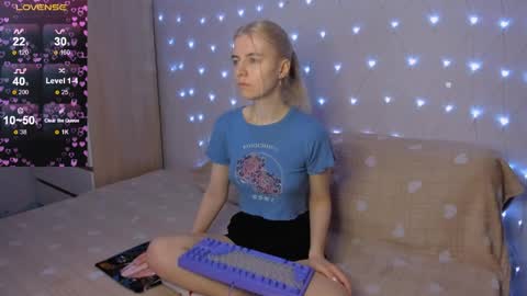 Snapshot of mailin_harrington chatting on 4, 4, 2026 Your kitty online show from 4, 4, 2026