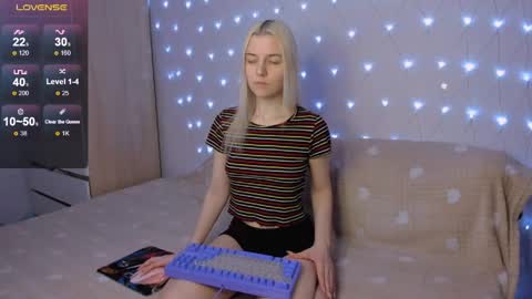 Snapshot of mailin_harrington chatting on 3, 5, 2026 Your kitty online show from 3, 5, 2026
