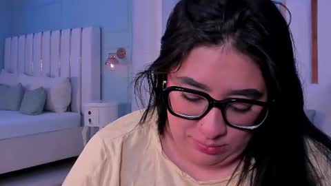 Snapshot of maite_grays chatting on 25, 6, 2026 M A I T E online show from 25, 6, 2026