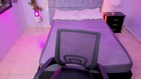 MAITE STONE1 online show from 20, 12, 2025