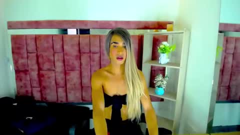 Snapshot of maitecandyxx chatting on 10, 6, 2026 maitecandyxx online show from 10, 6, 2026