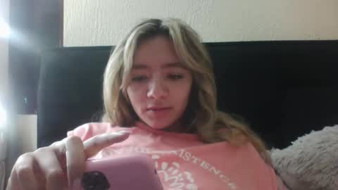 majo_gomezz online show from 13, 11, 2025