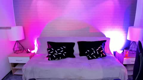 Makarena  online show from 6, 3, 2025