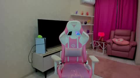 Chloe online show from 6, 5, 2026