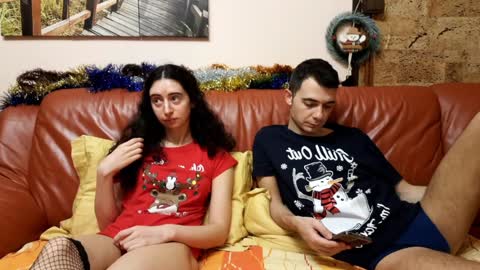 Snapshot of make_me_feel chatting on 19, 12, 2024 Lena Ian online show from 19, 12, 2024