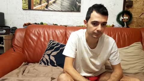 Snapshot of make_me_feel chatting on 30, 11, 2025 Lena Ian online show from 30, 11, 2025