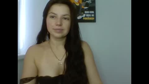 make_mesmile online show from 19, 12, 2025
