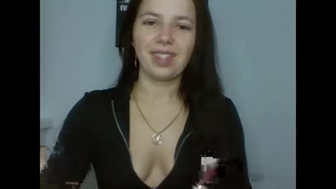 make_mesmile online show from 20, 12, 2025