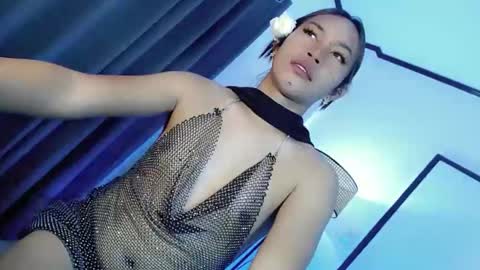 Snapshot of makeit_reyn chatting on 17, 3, 2026 Reyn online show from 17, 3, 2026