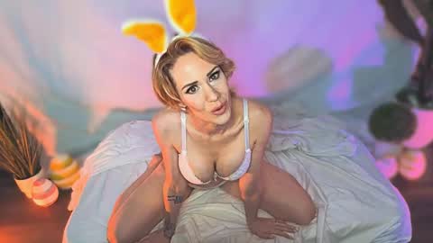 Snapshot of makemebeautiful chatting on 4, 3, 2025  April Dayze  makemebeautiful online show from 4, 3, 2025