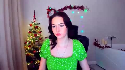 Snapshot of makeyouehappy chatting on 16, 12, 2025 makeyouehappy online show from 16, 12, 2025