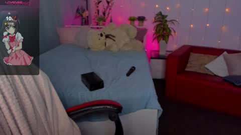 Snapshot of makima_lee chatting on 8, 12, 2024 Makima online show from 8, 12, 2024