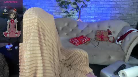 Snapshot of makima_lee chatting on 22, 12, 2024 Makima online show from 22, 12, 2024