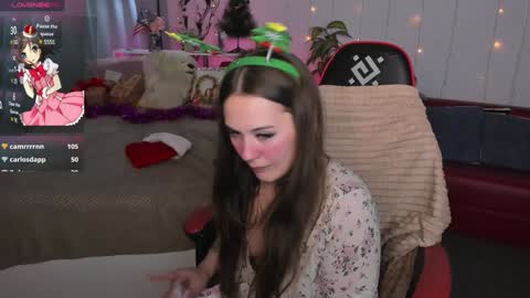 Snapshot of makima_lee chatting on 25, 12, 2024 Makima online show from 25, 12, 2024