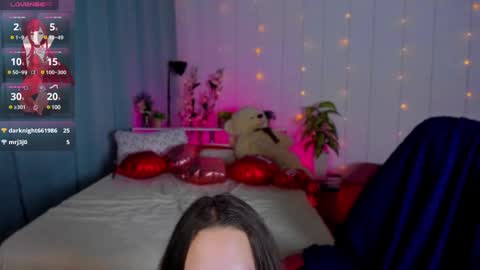 Snapshot of makima_lee chatting on 8, 2, 2025 Makima online show from 8, 2, 2025