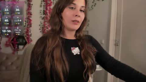 Snapshot of makima_lee chatting on 13, 9, 2025 Makima online show from 13, 9, 2025