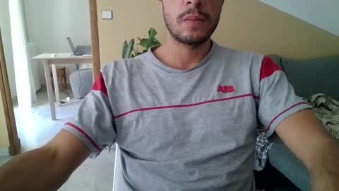 Snapshot of maleboyz chatting on 17, 10, 2025 Boybi online show from 17, 10, 2025