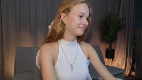 Snapshot of mallorymars chatting on 6, 8, 2026 mallorymars online show from 6, 8, 2026