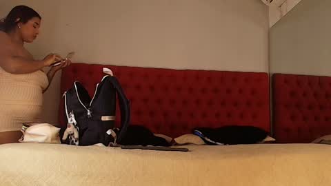 Lory  online show from 14, 4, 2026