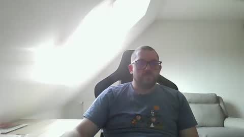 Snapshot of malou2927 chatting on 19, 1, 2025 breton online show from 19, 1, 2025