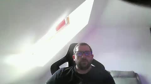 Snapshot of malou2927 chatting on 2, 11, 2025 breton online show from 2, 11, 2025