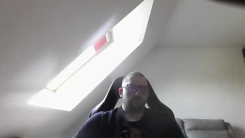 breton online show from 23, 4, 2026