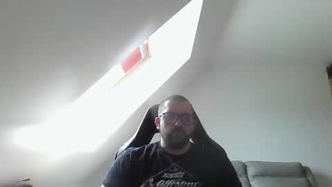 breton online show from 8, 5, 2026