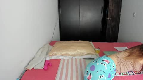 instagram  nueela   online show from 24, 12, 2024