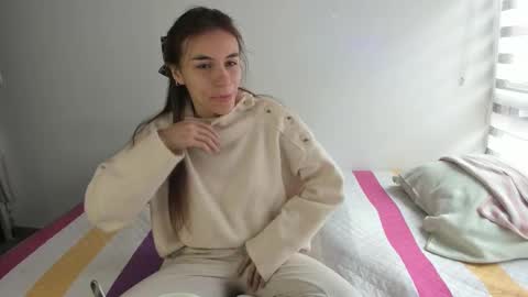 instagram  nueela   online show from 27, 9, 2025