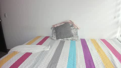 instagram  nueela   online show from 16, 1, 2026