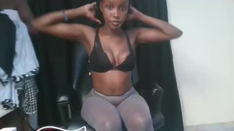 Snapshot of mamaapussy chatting on 12, 3, 2025 mamaa online show from 12, 3, 2025