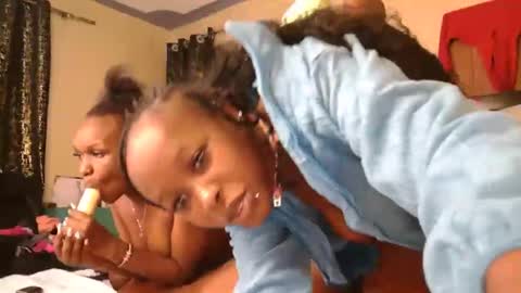 Snapshot of mamaapussy chatting on 12, 9, 2025 mamaa online show from 12, 9, 2025