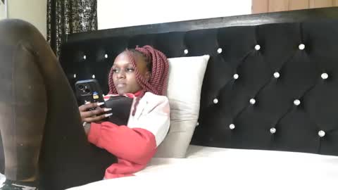 Snapshot of mamaapussy chatting on 14, 9, 2025 mamaa online show from 14, 9, 2025