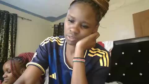 Snapshot of mamaapussy chatting on 16, 9, 2025 mamaa online show from 16, 9, 2025