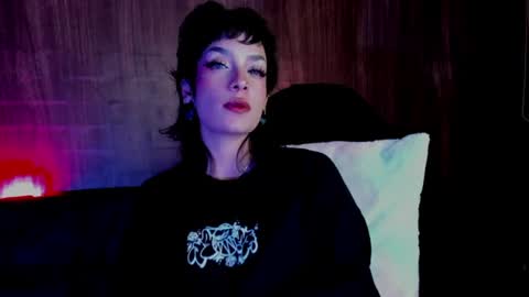   online show from 17, 6, 2026
