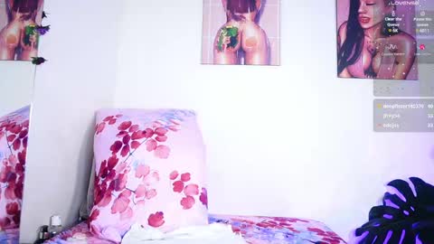 Snapshot of mandy_l33_ chatting on 8, 3, 2025 mandy_l33_ online show from 8, 3, 2025