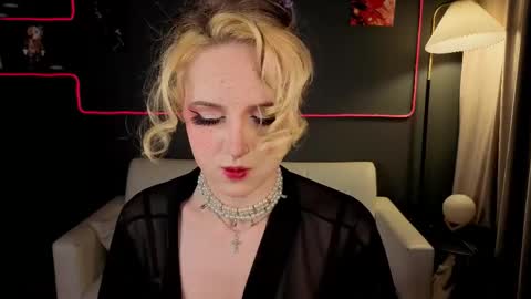 Luna online show from 3, 5, 2026